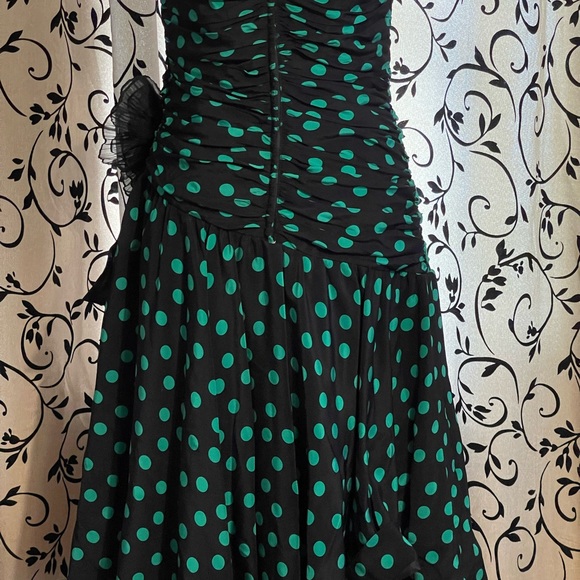 Liz Elana 12 Strapless 100% Silk Fit and Flare - Picture 3 of 5